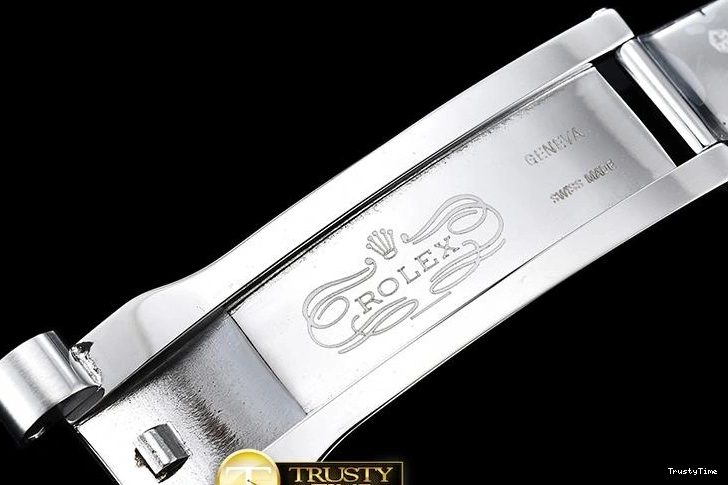 0301 RDD0214C – DayDate 36mm Classic 685